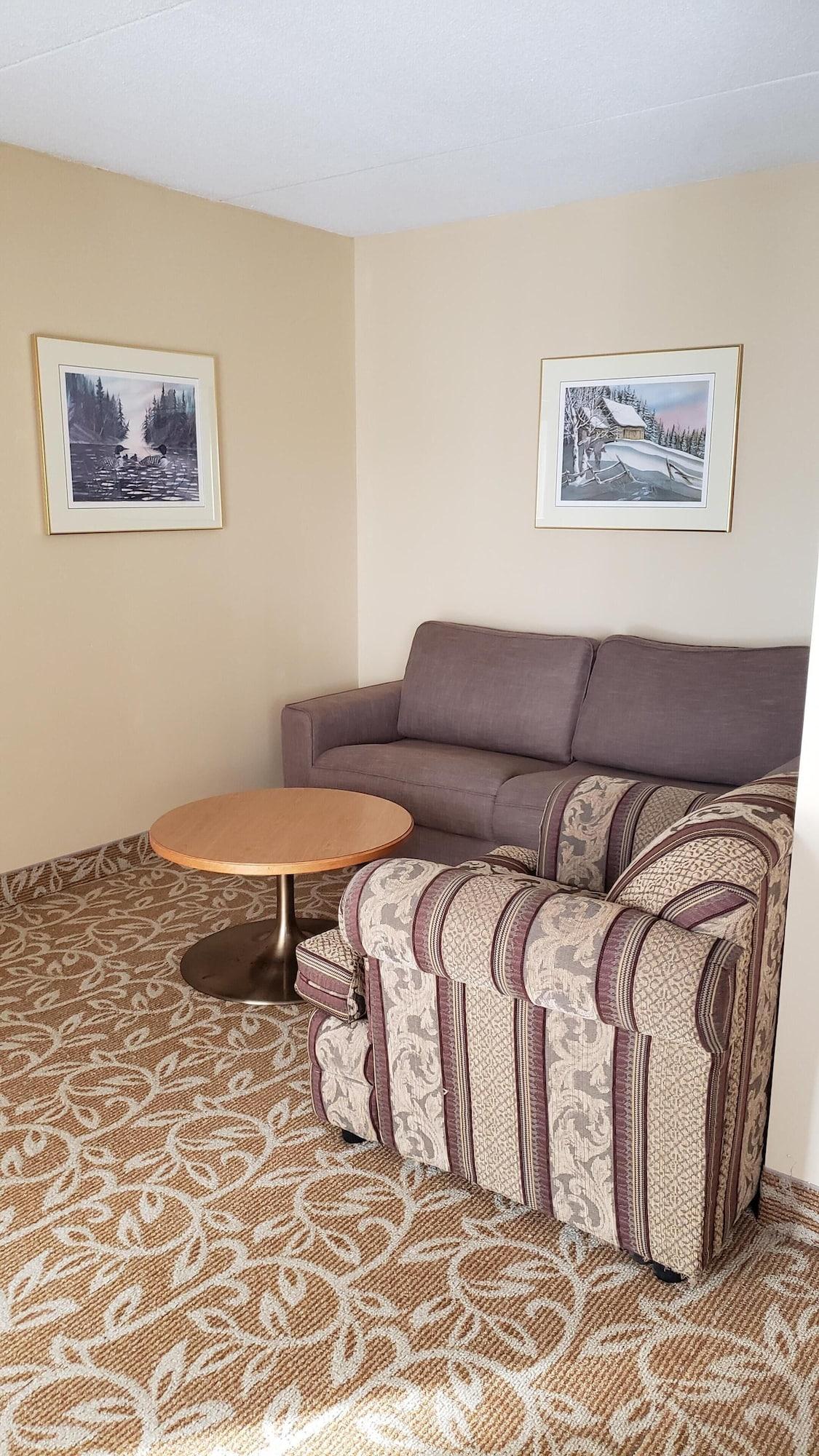Ramada By Wyndham Pinewood Park Resort North Bay Esterno foto