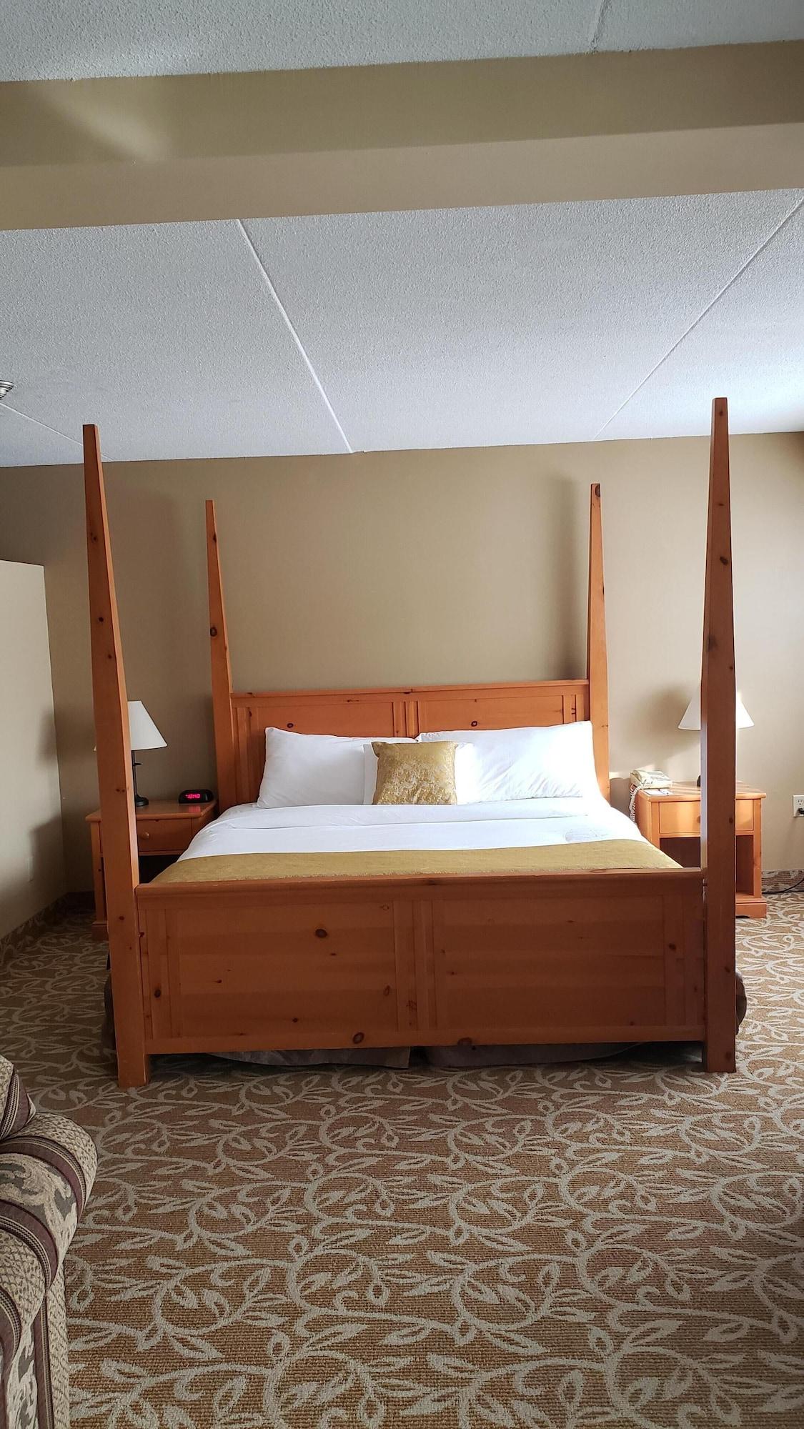 Ramada By Wyndham Pinewood Park Resort North Bay Esterno foto