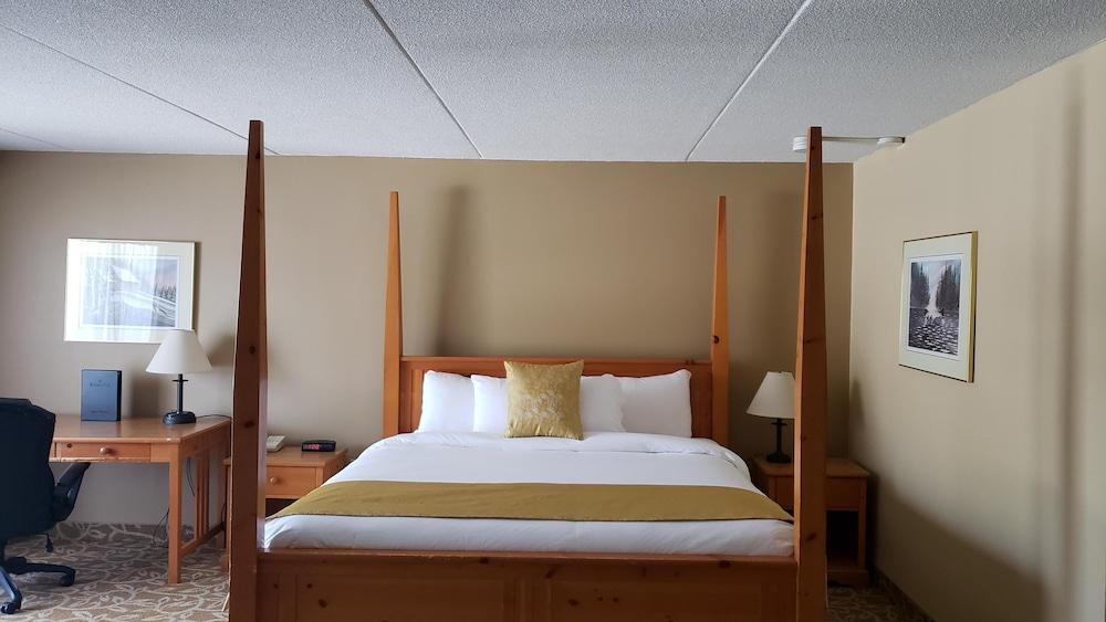 Ramada By Wyndham Pinewood Park Resort North Bay Esterno foto