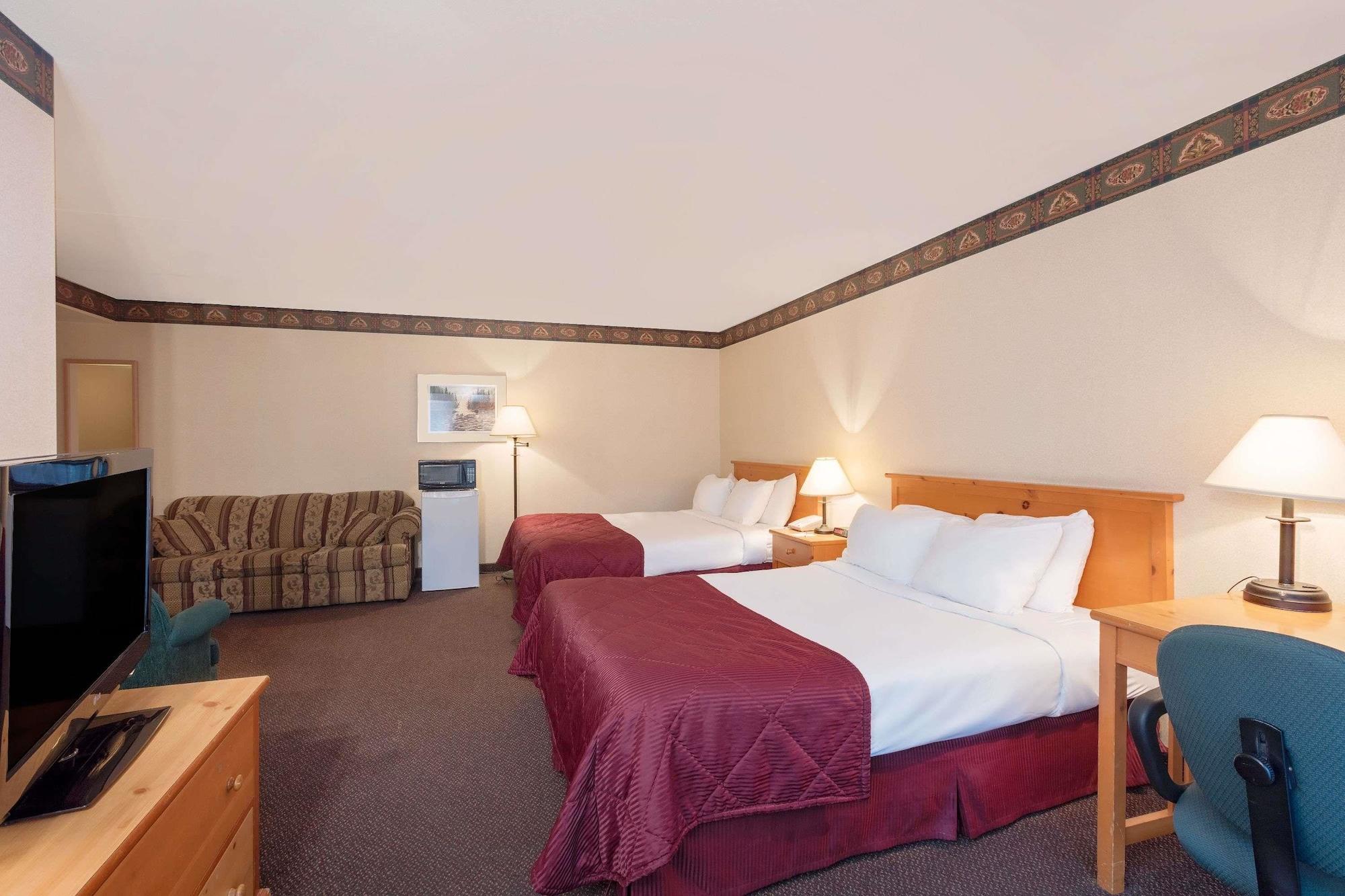Ramada By Wyndham Pinewood Park Resort North Bay Esterno foto
